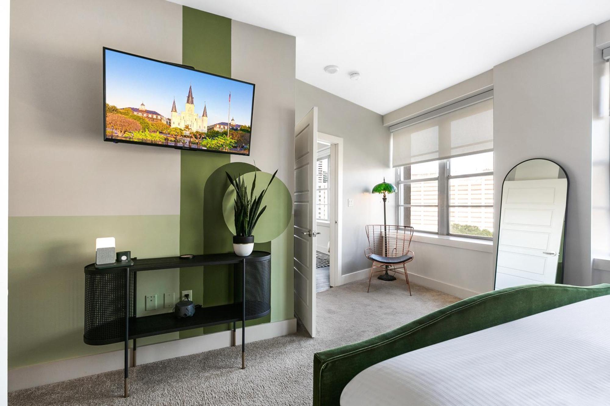 Luxury 2-Bedroom Condo Steps Away From The French Quarter New Orleans Buitenkant foto